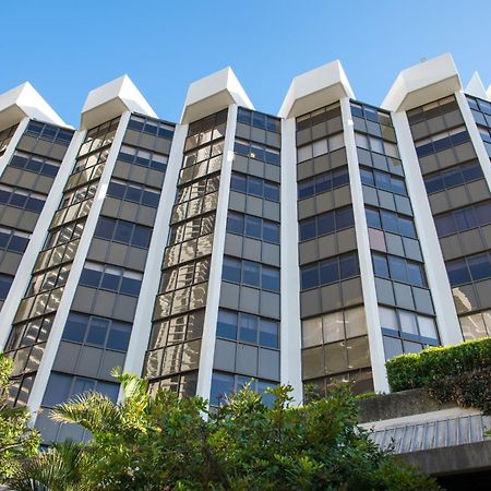 Tiki Hotel Apartments Surfers Paradise Gold Coast Exterior photo