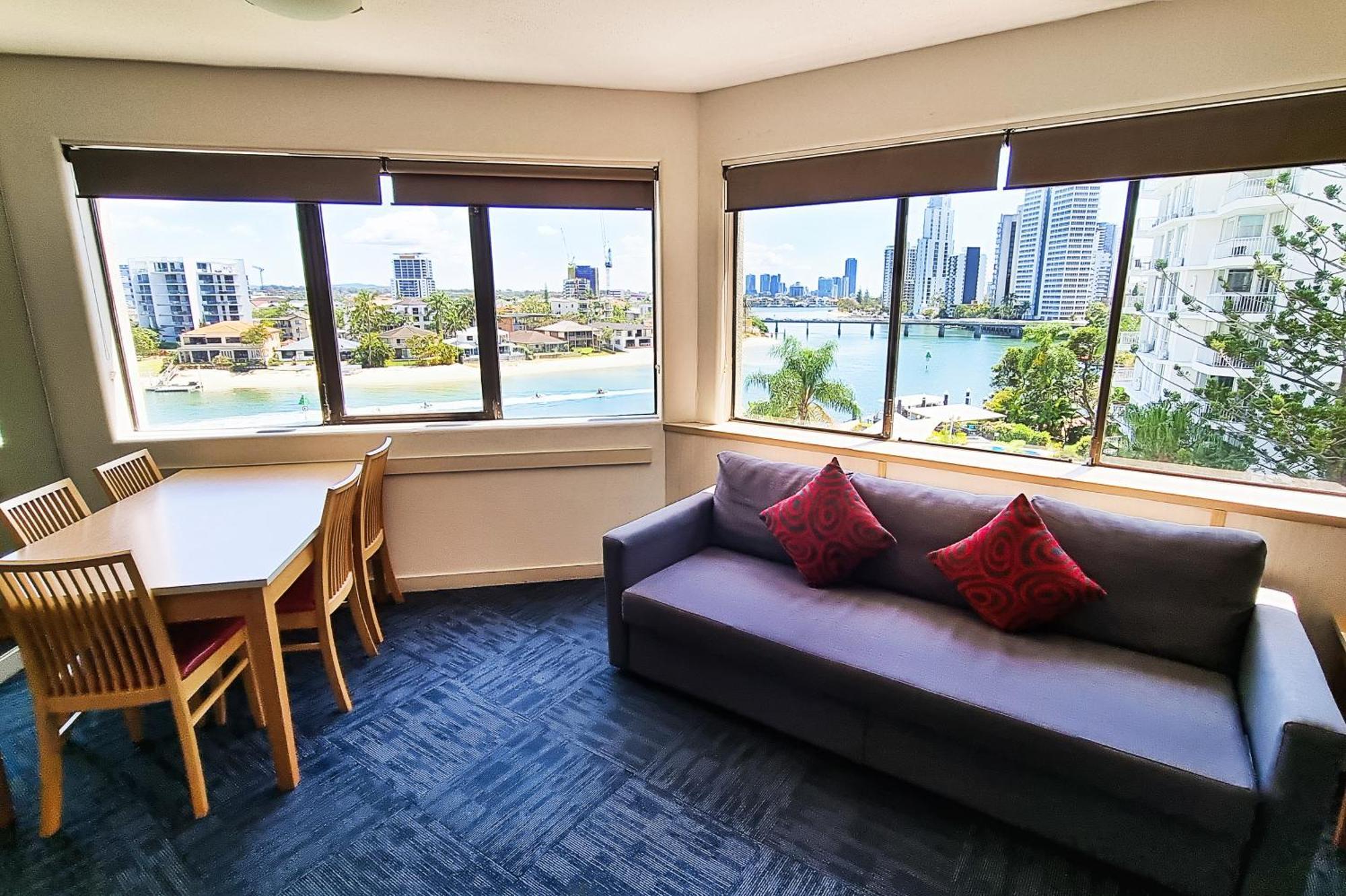 Tiki Hotel Apartments Surfers Paradise Gold Coast Exterior photo