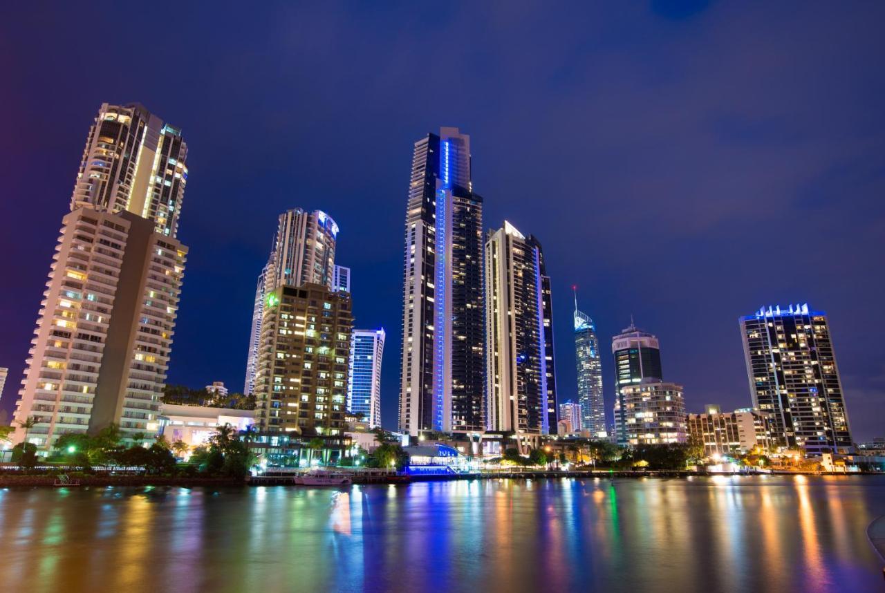Tiki Hotel Apartments Surfers Paradise Gold Coast Exterior photo